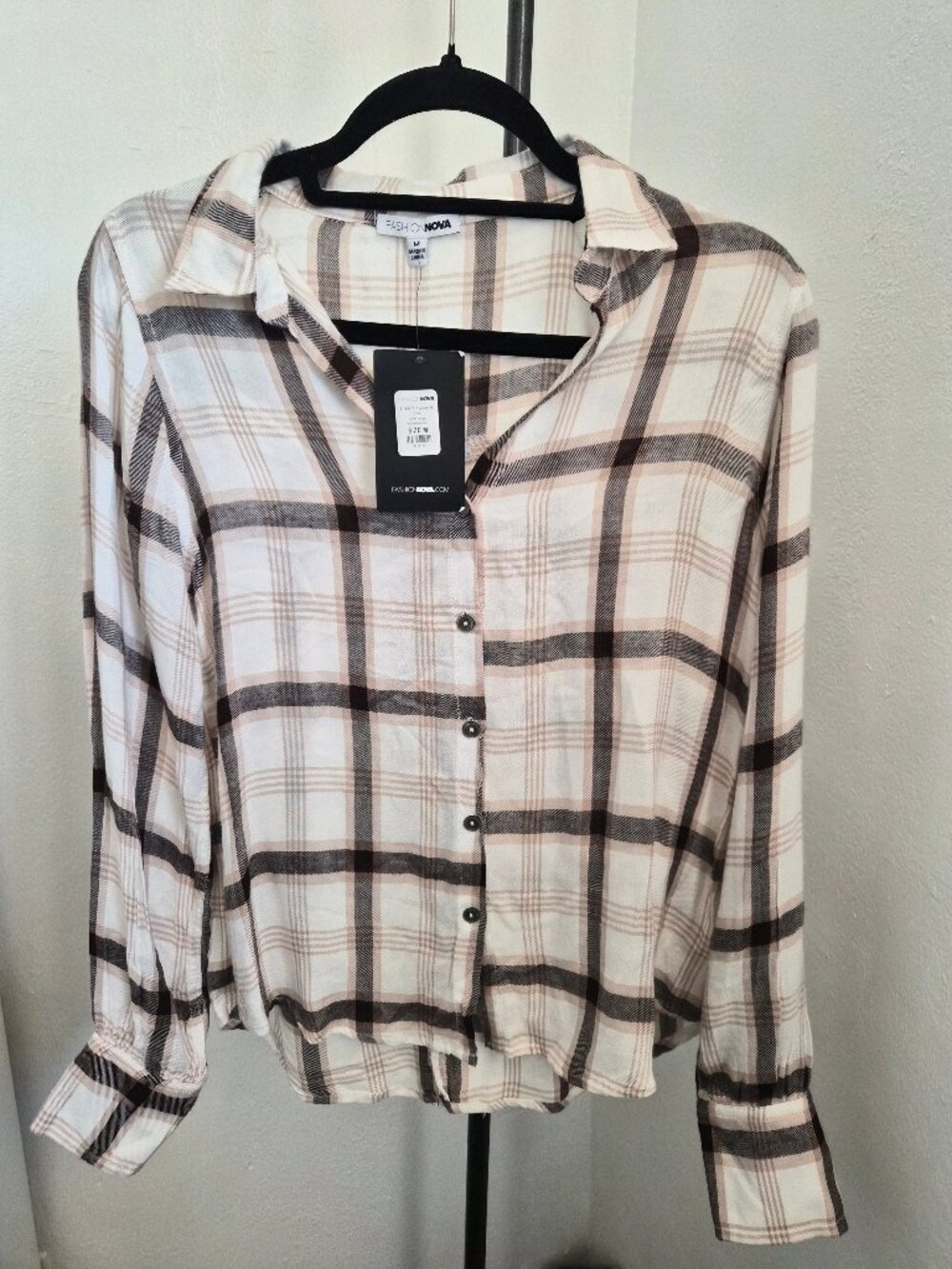 Long-sleeve Fashion Nova button-up shirt plaid